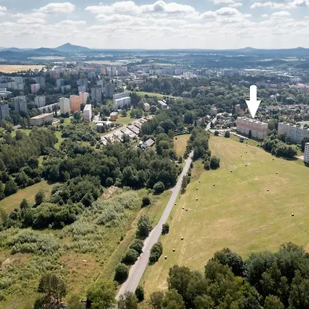 Jakodoma Vlastni Parkovani U Domu Zdarma Appartement